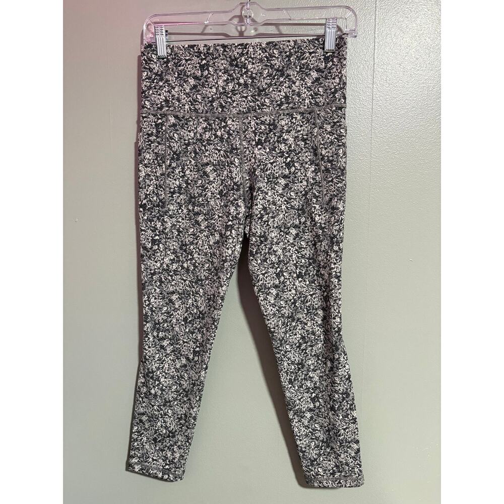 Athleta Salutation Stash Pocket II 7/8 Textured Leggings – Size SP